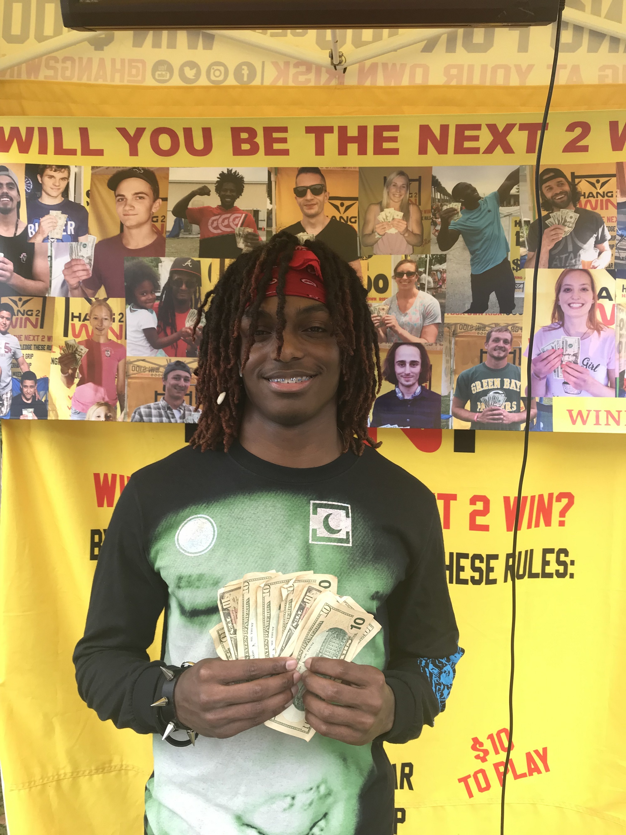 Hang Challenge participant at a Hang2Win event