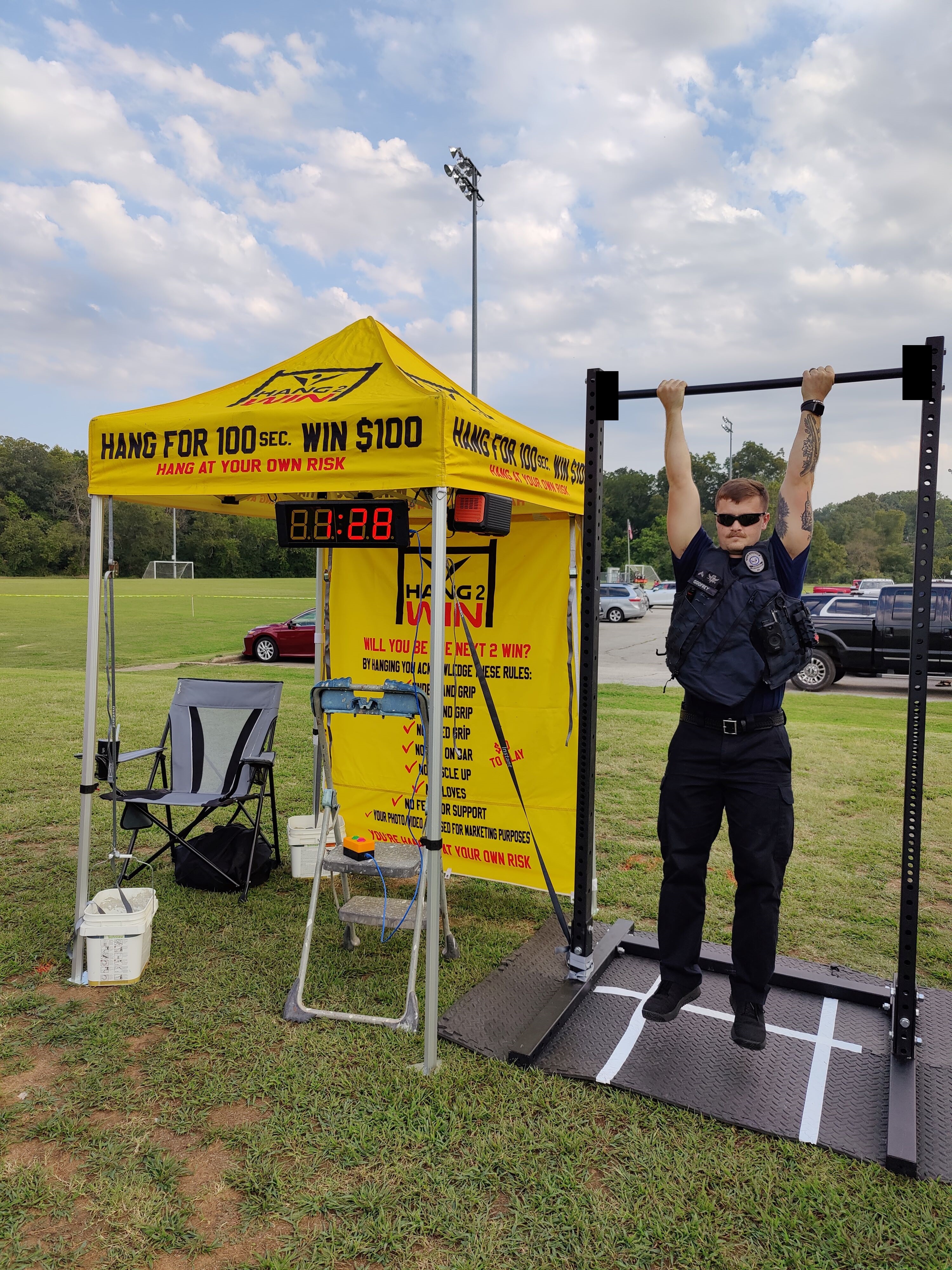 Hang Challenge participant at a Hang2Win event